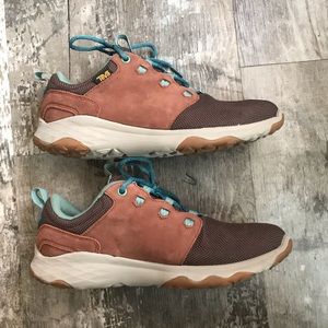 NEVER WORN Teva Arrowood Venture Shoes